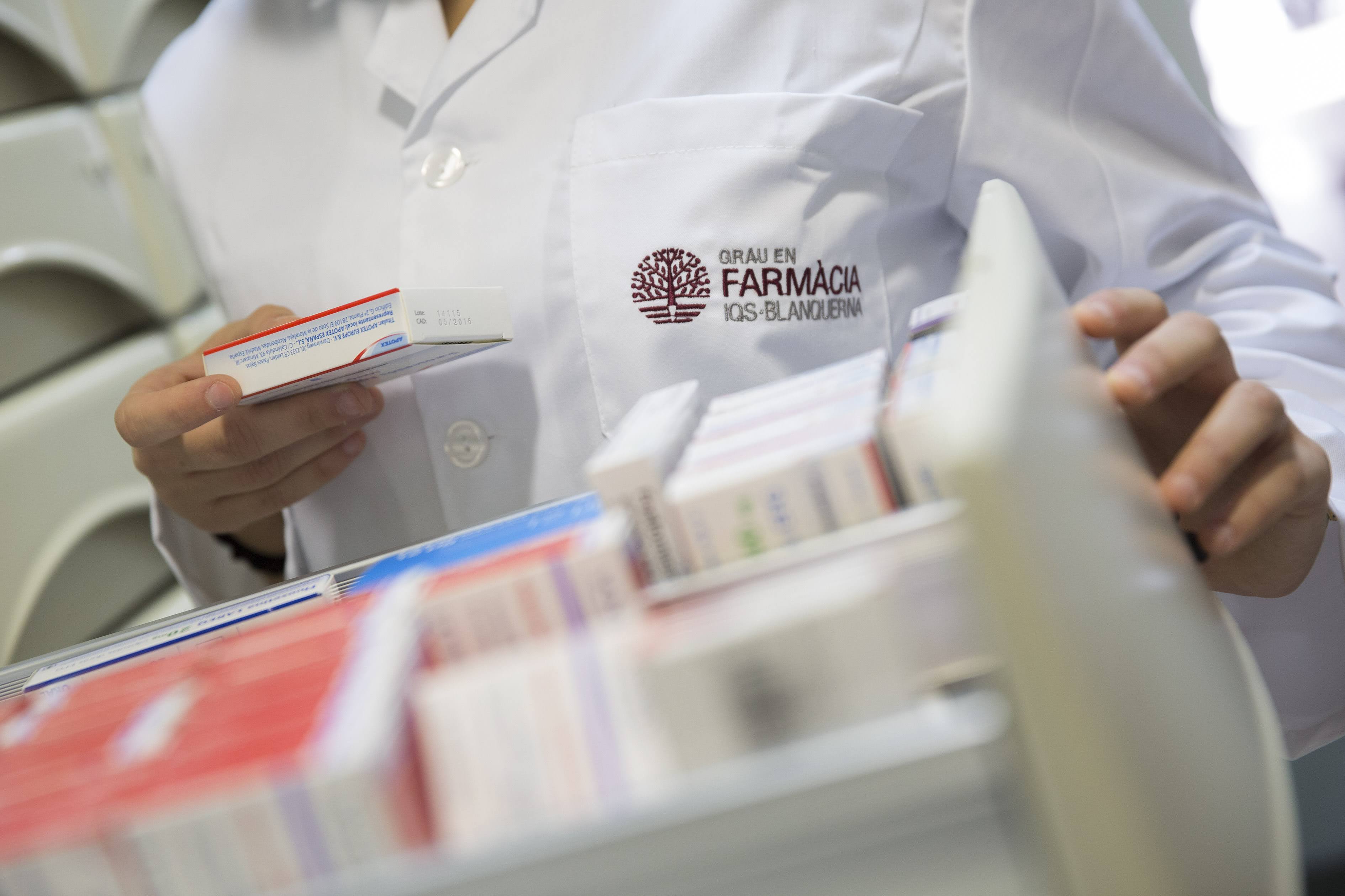 material de farmàcia al laboratori