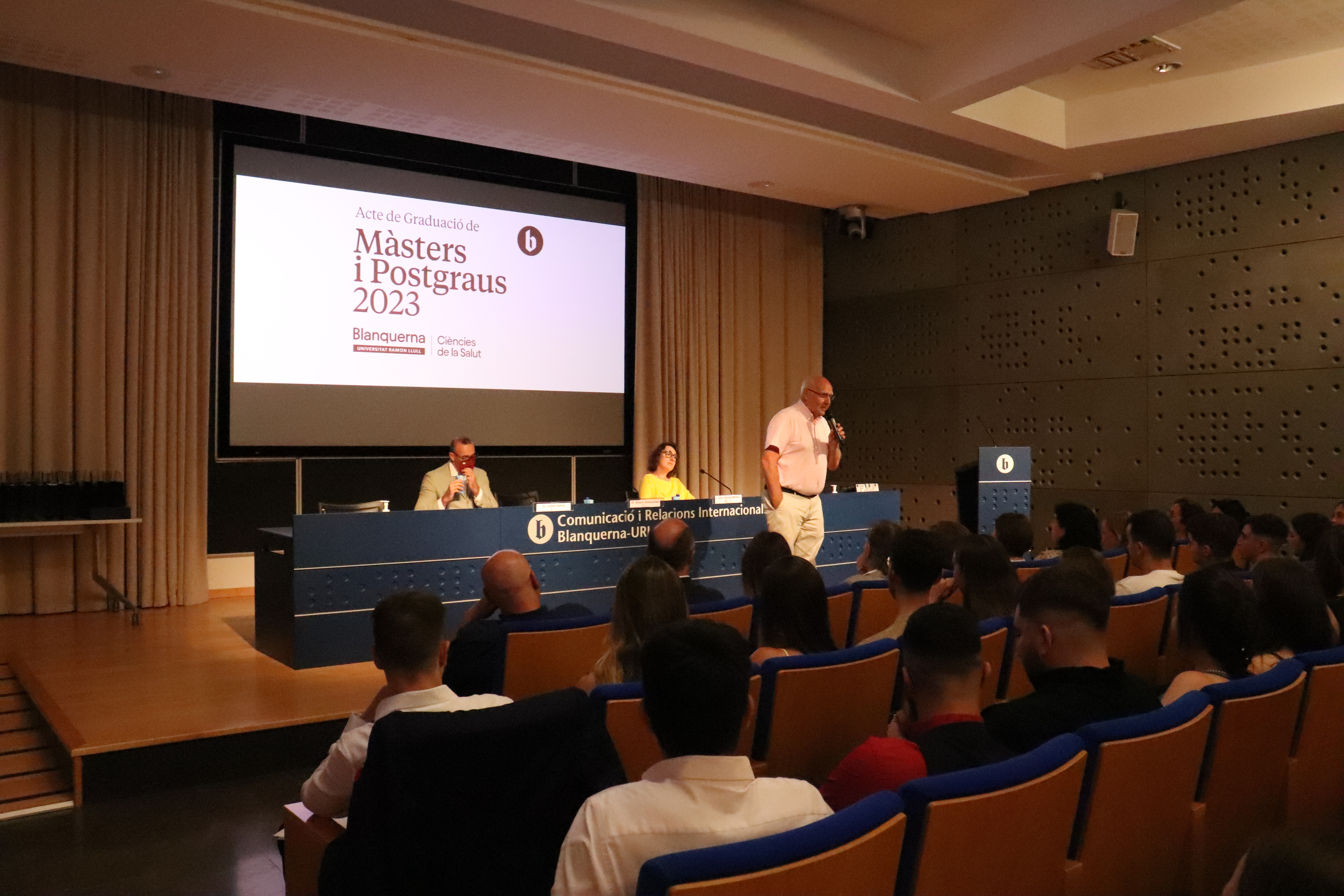 El vídeo graduació màsters i postgraus de la Facultat de Ciències de la Salut ja disponible!