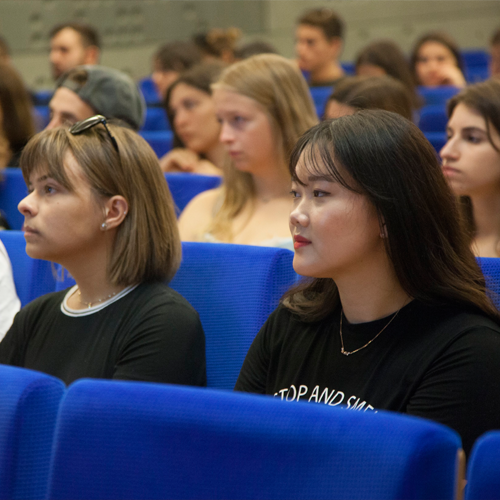 La Facultat acull enguany gairebé una cinquantena d'estudiants internacionals