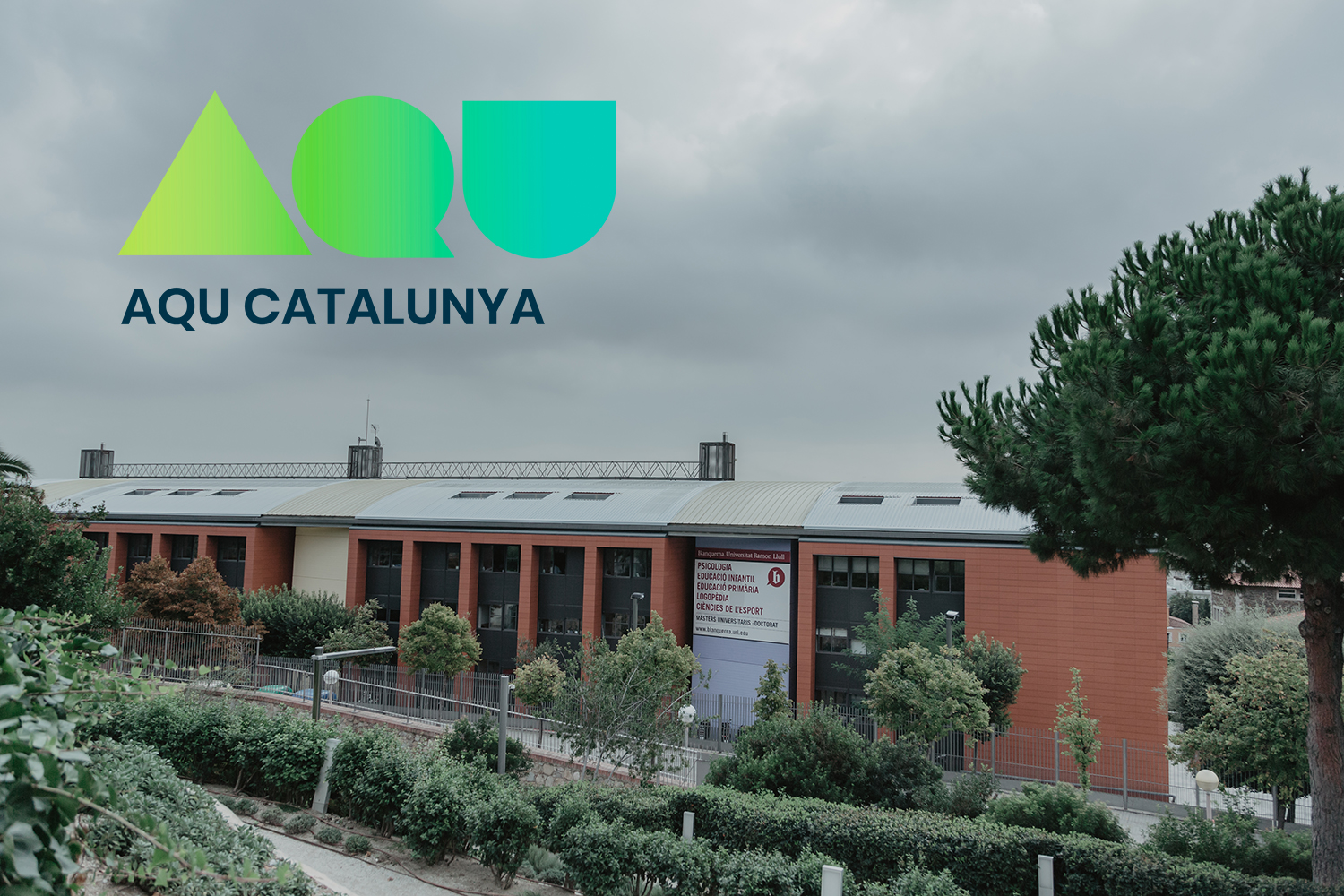 Inserción y calidad ocupacionales excelentes de los grados de la Facultad en el estudio de la AQU