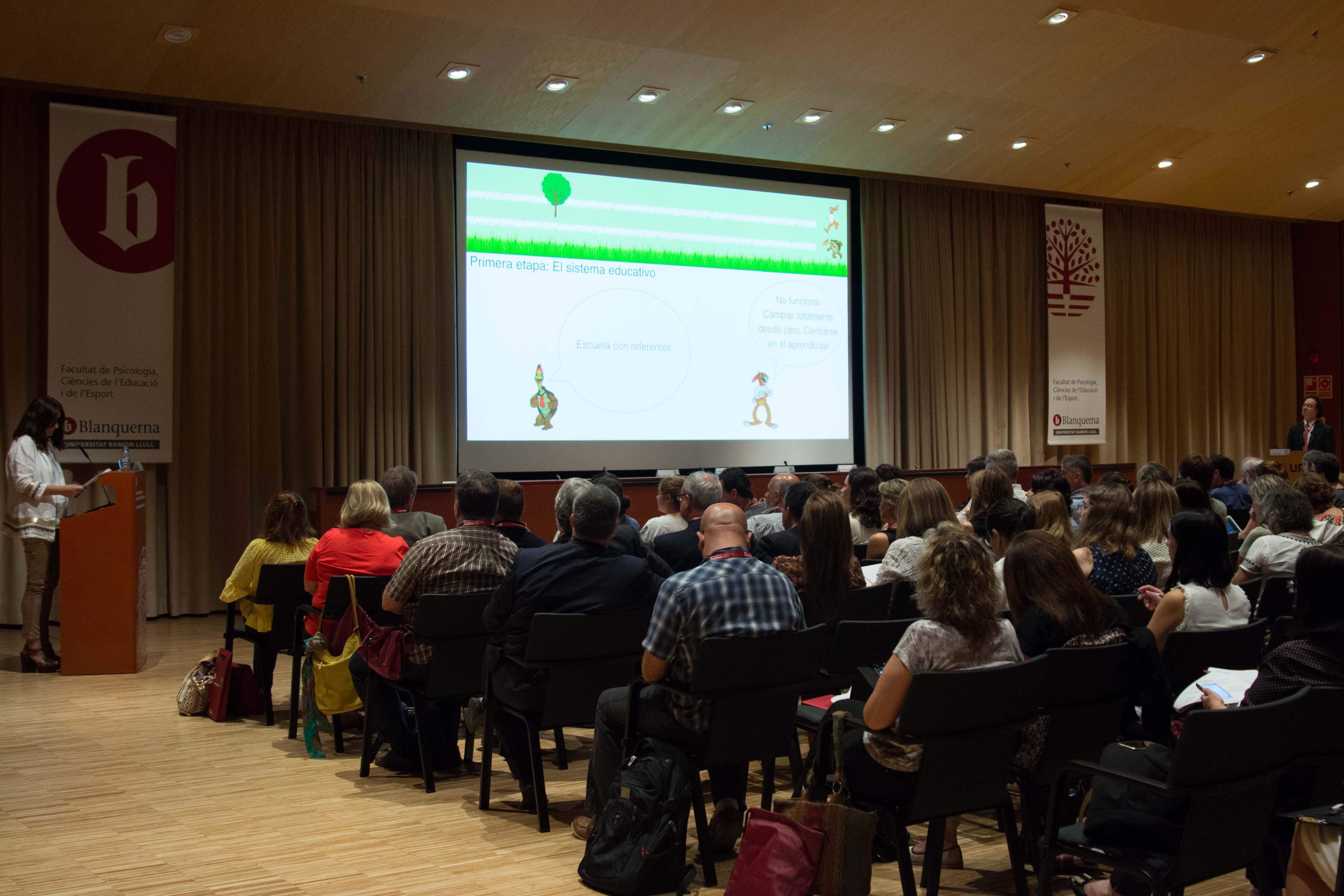 Dr. Josep Gallifa i Dra. Anna de Monserrat en el I Simposi Internacional Barcelona l Educació l Canvi