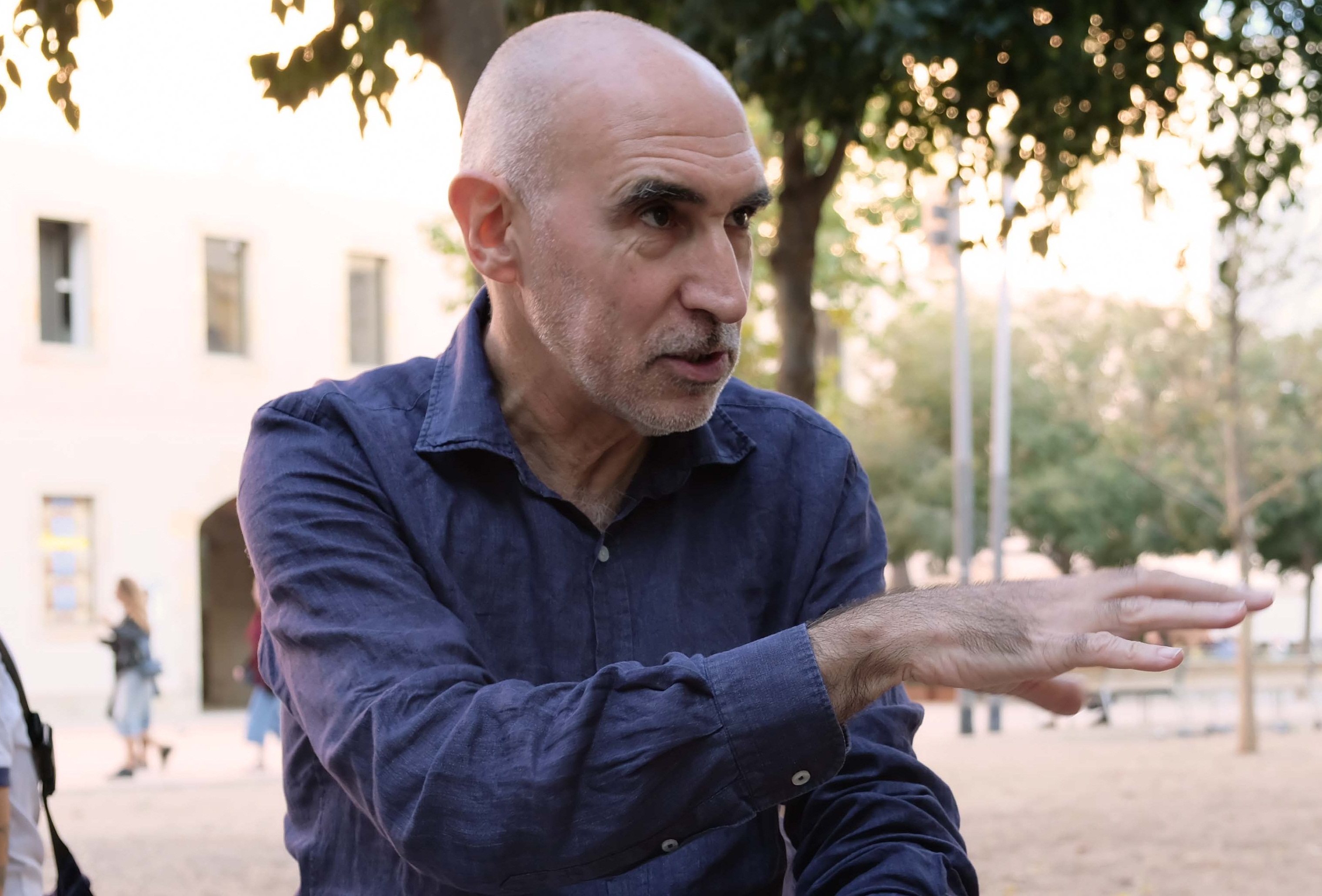 "Els que ensenyem periodisme hem de continuar insistint que s'han de contrastar les informacions i en el respecte a les persones"
