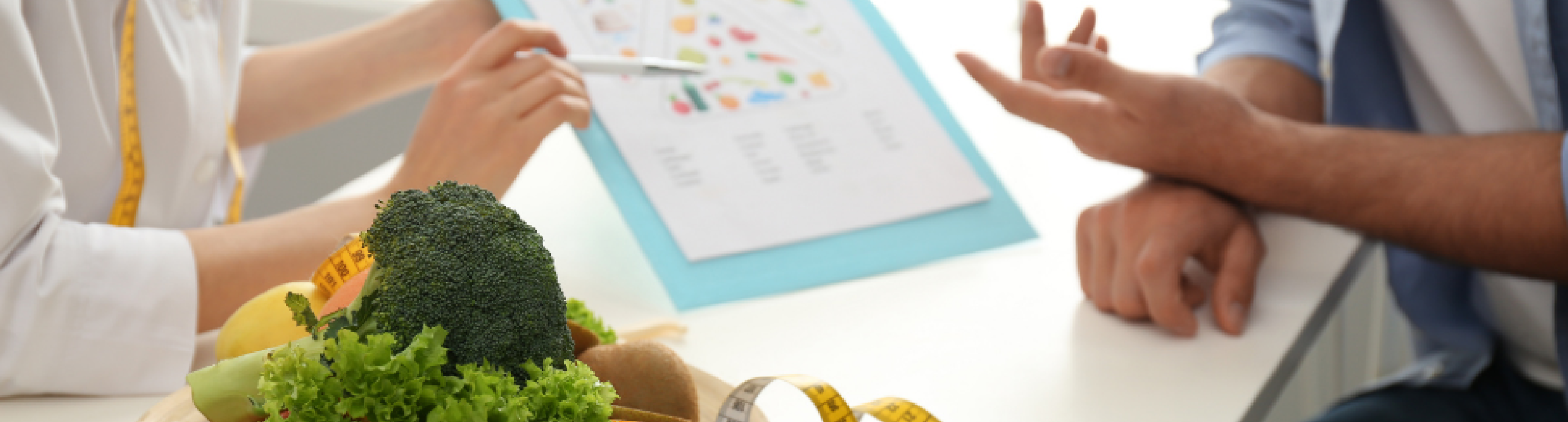 Imatge de recurs d'una entrevista amb una nutricionista