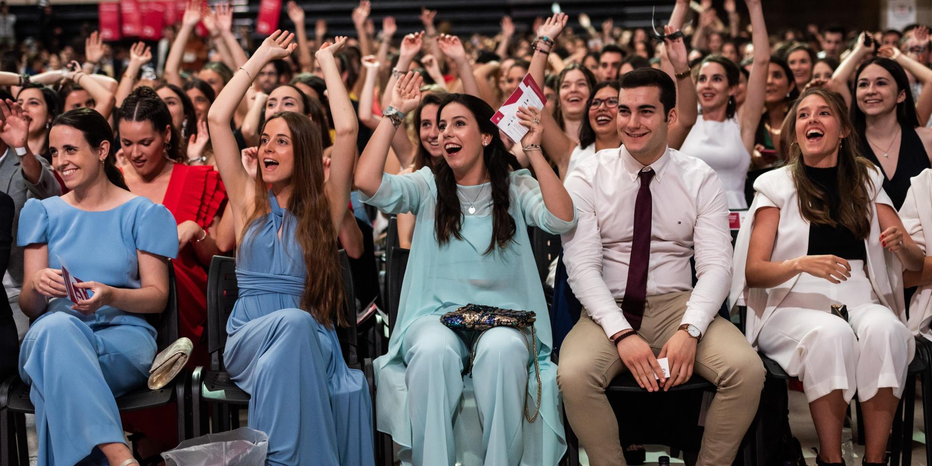 Alumnes a la Graduació Blanquerna 2019