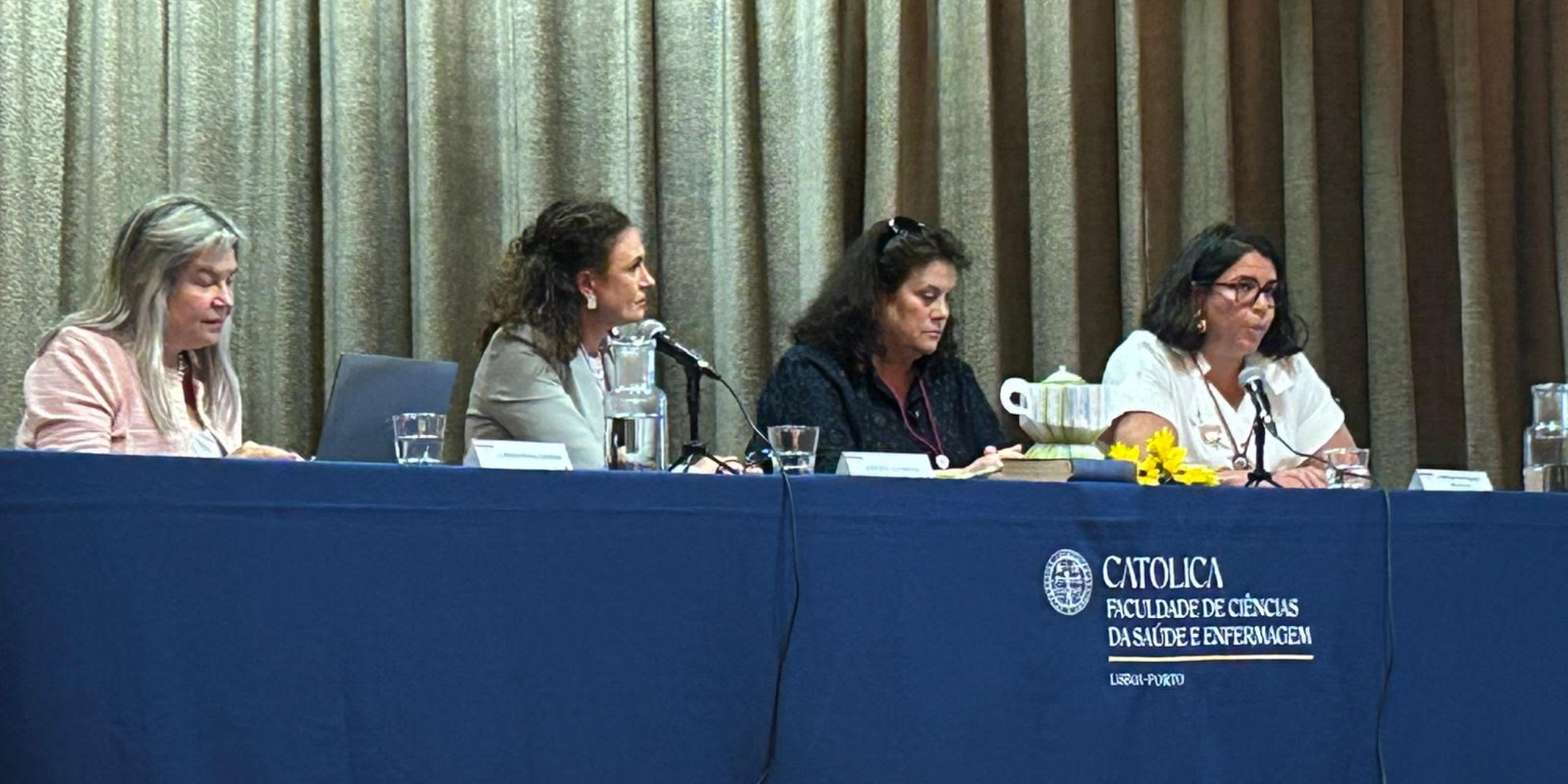 Les ponents durant el congres