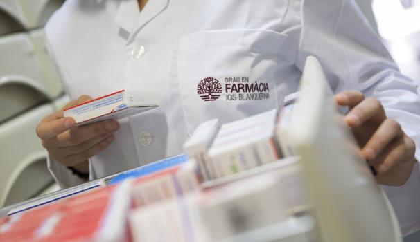 material de farmàcia al laboratori