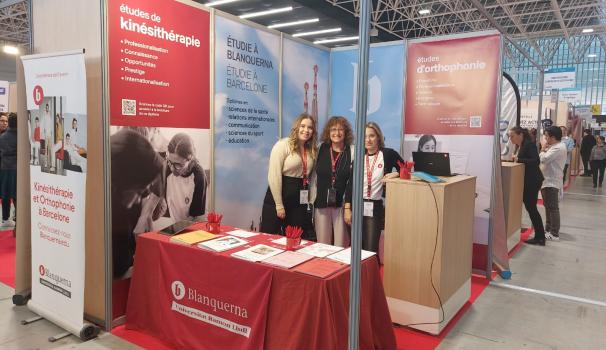 Equip assistent al Saló de l'estudiant de Toulouse, a l'àrea de Salut