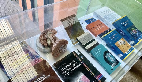 FPCEE - Expo Neurociència Psicologia Biblioteca