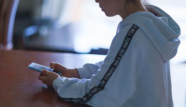 FPCEE - Adicció movil 