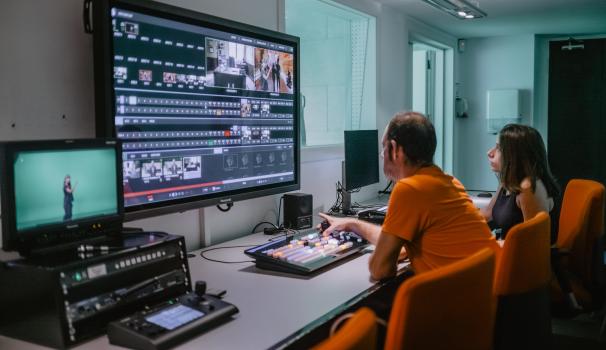 Doble grado en Periodismo y Comunicación Corporativa y en Comunicación Audiovisual