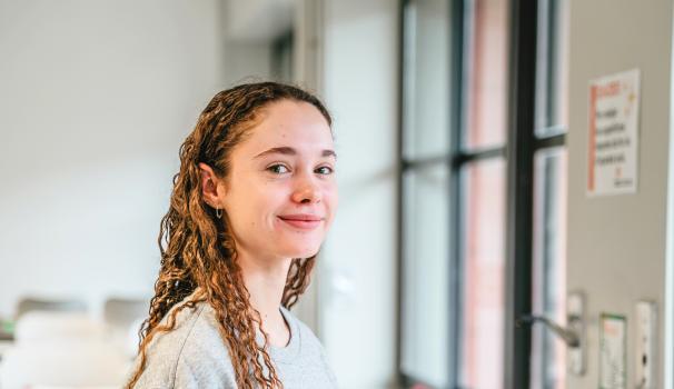 almune-mirant-camera