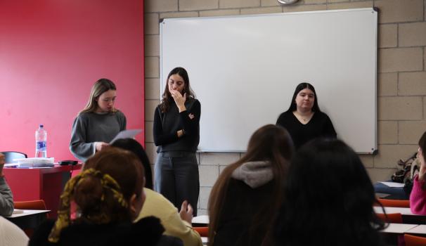 Les alumnes que van fer la intervenció