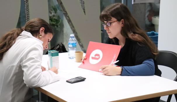 Alumnes durant les proves ACOE