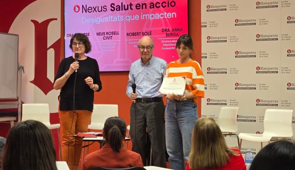 Entrega de menció honorífica