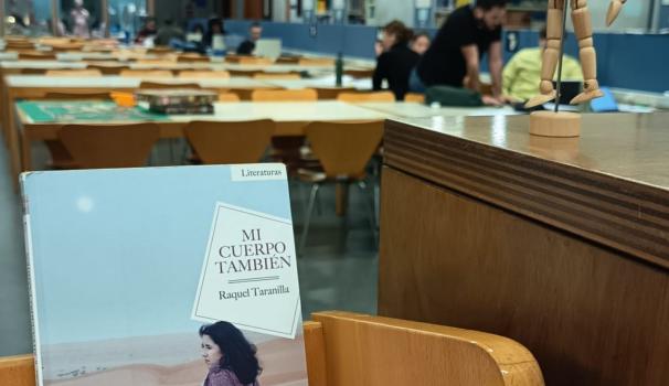 mi cuerpo tambien foto amb vista a la biblioteca