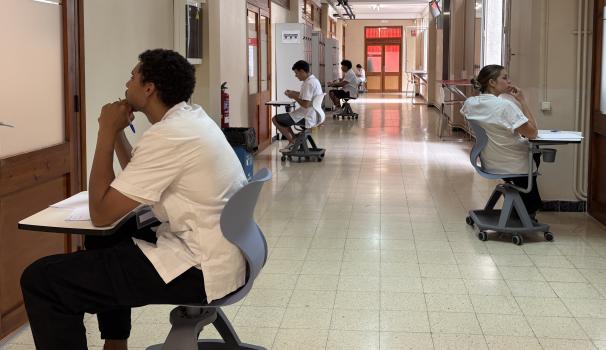 Els alumnes fent les proves ACOE de Fisioteràpia