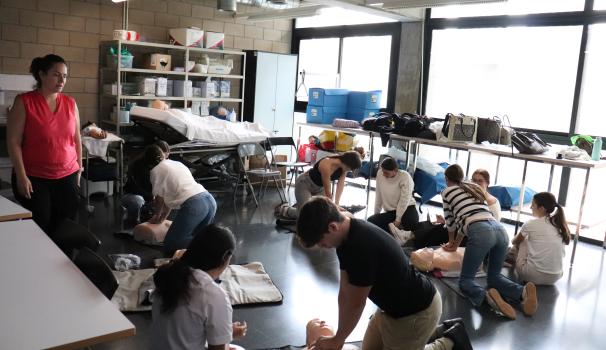 L'alumnat fent el curs de SVB-DEA