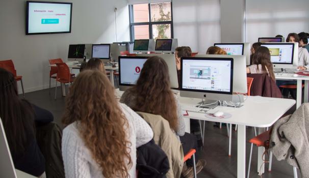 Estudiants de Batxillerat i Cicle Formatiu als Tallers Blanquerna-Escola