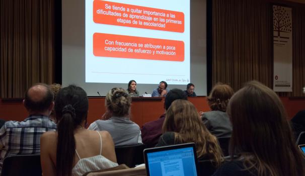 Los expertos coinciden en que la atención precoz es crucial para los niños con dificultades de aprendizaje