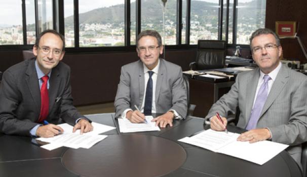 Sr. Jaume Giró, director general de la Fundació "la Caixa"; Dr. Josep M. Garrell, rector de la Universitat Ramon Llull; Dr. Andreu Ibarz, director general de la Fundació Blanquerna