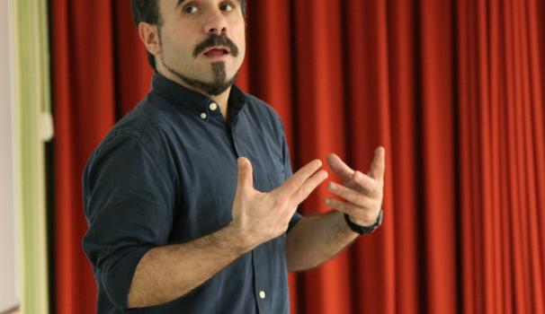 Koldo Serra: «Espero que la nostra pel·lícula serveixi per crear interès en els bombardejos de Gernika»