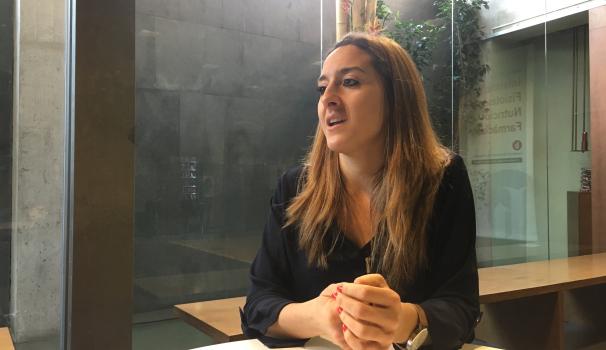La profesora Elena Carrillo: "El papel de la familia es importantísimo en los hábitos alimentarios de los adolescentes"