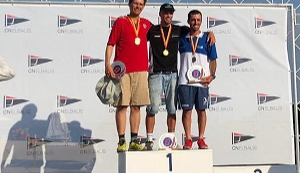 El estudiante de Farmacia Pau Schilt, campeón de la Europe World Championship de vela