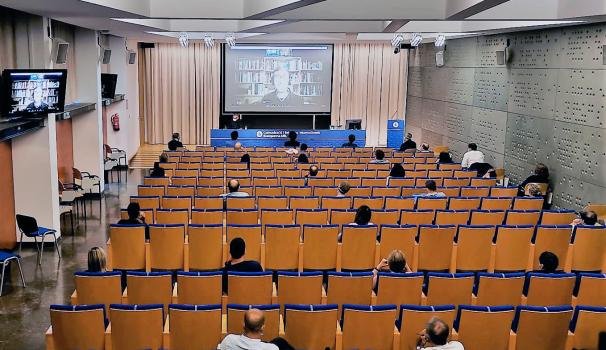 Technology and proximity, the keys to confined teaching